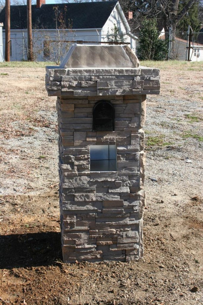 stone mailbox - IBD Outdoor Rooms - Southeast USA